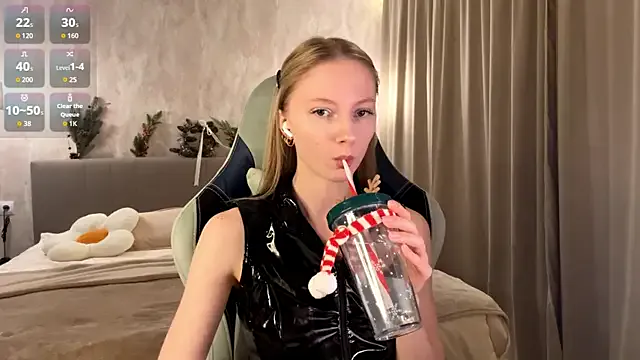 Offline BrightAnnie on StripChat