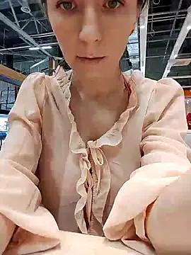 Brilliant-Queen1 — Nipple in mall...