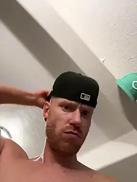 Freechat brofcker on StripChat