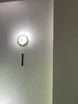 Freechat brofcker on StripChat