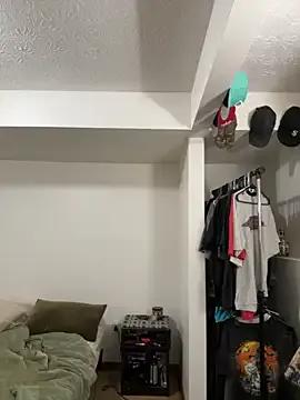 Freechat brofcker on StripChat