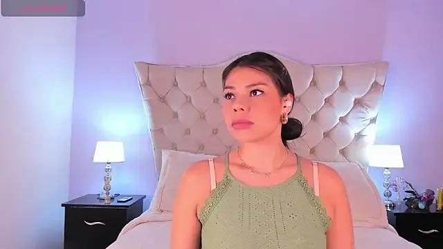 CarolineNasty on StripChat