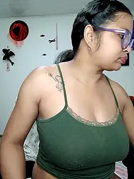 StripChat chalohott is Freechat chalohott — show pussy + 4 fingers