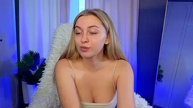 christie_luv — Eyes contact + suck finger