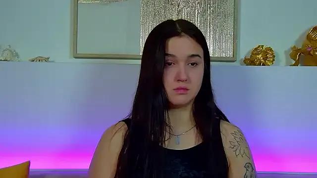 Freechat ChristinaMilton on StripChat