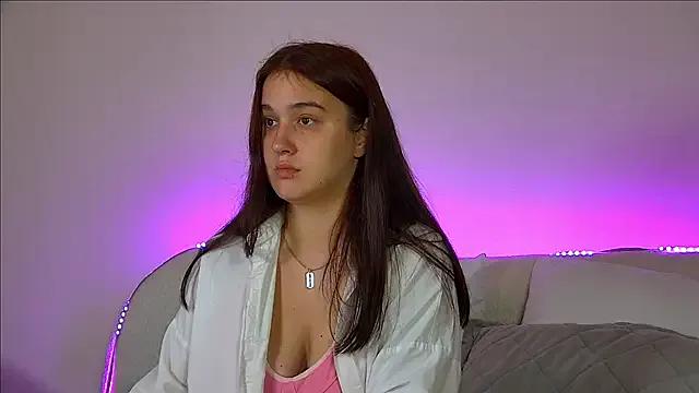 Freechat ChristinaMilton on StripChat