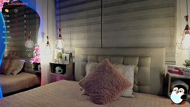 cristal__hot_1 on StripChat