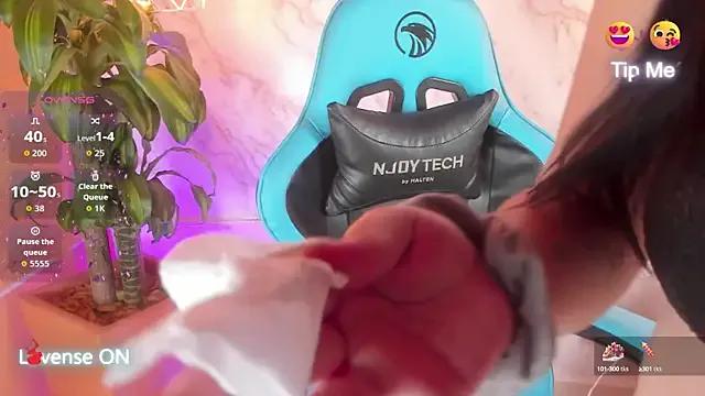 cristal_herrera_ on StripChat