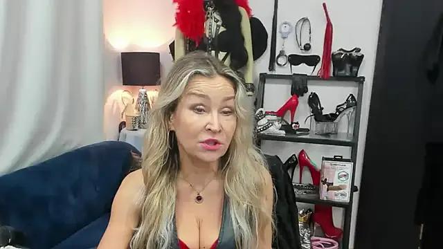 StripChat crystaLUX is Freechat crystaLUX — get that magical body in motion :*