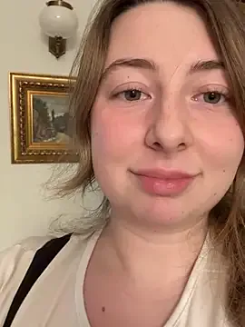 Freechat curvyflawless on StripChat