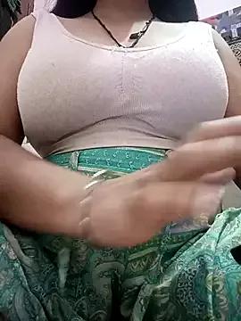 Freechat cute-mahek on StripChat
