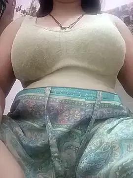Freechat cute-mahek on StripChat