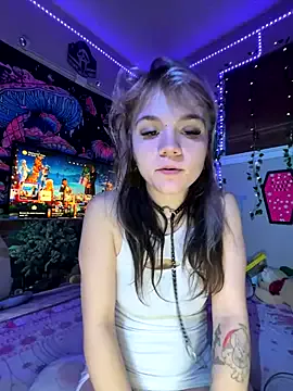 Freechat Cutiepiespanks on StripChat