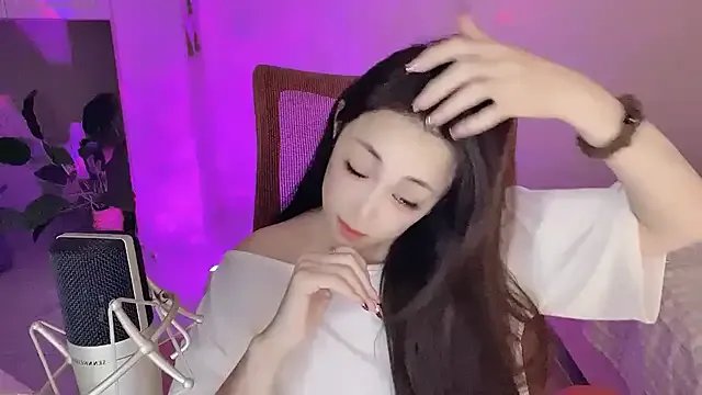 Daisy-77 on StripChat