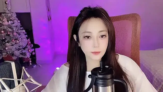 Daisy-77 on StripChat