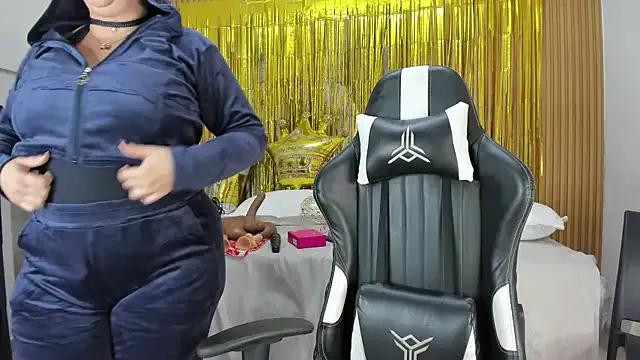 Danna_topless on StripChat 