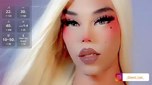 DanniLee_ on StripChat