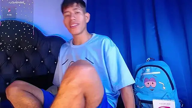 dareck_18 on StripChat