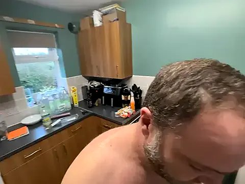 Dilfcam101 on StripChat