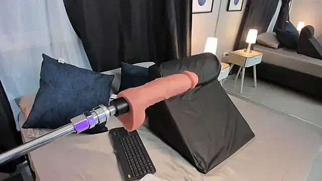 divine_sin on StripChat