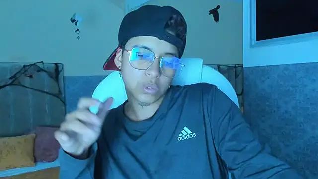 Freechat Dominick_jones on StripChat