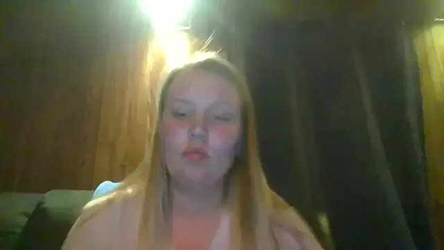 Offline DomsSexDoll69 on StripChat