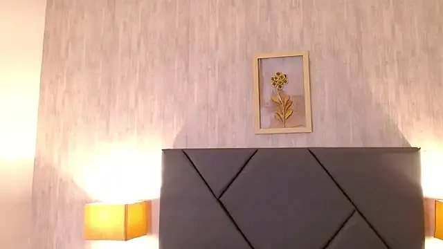 Dulcee_1 on StripChat