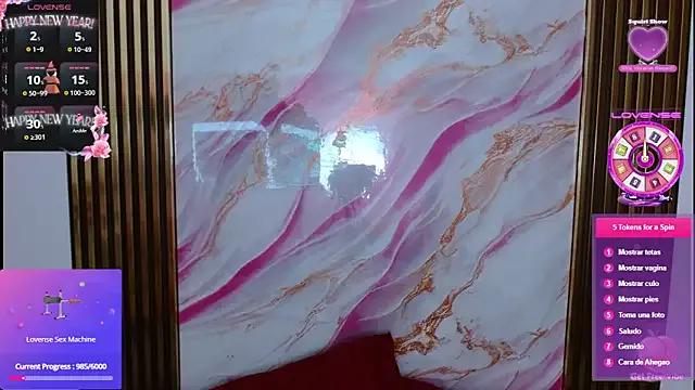 Freechat dulcenia_rose on StripChat