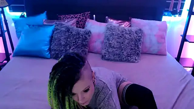 Freechat EdgesOfReality on StripChat