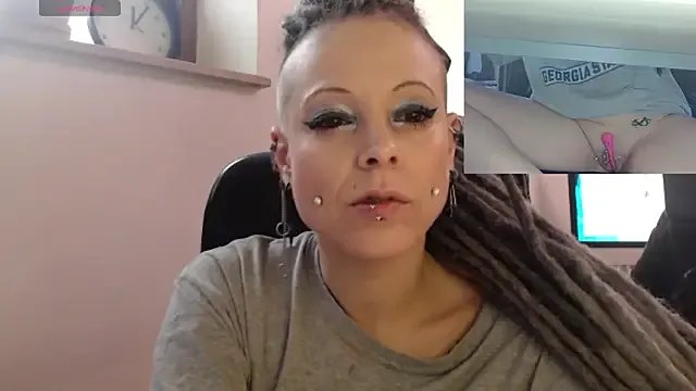 Freechat EdgesOfReality on StripChat