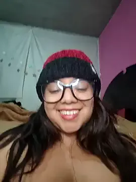 Offline elfo_del_infierno on StripChat