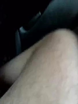 Offline Elfucker77 on StripChat