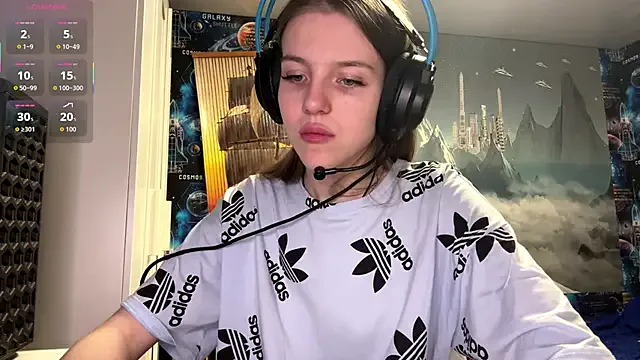 Freechat Elira_Breeze on StripChat