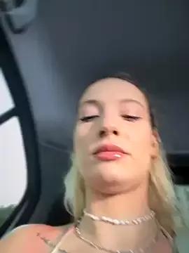 Freechat Ella_Charm on StripChat