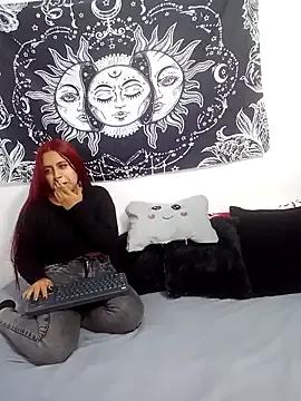 emily_n_abby — NAKED AND MASTURBATE