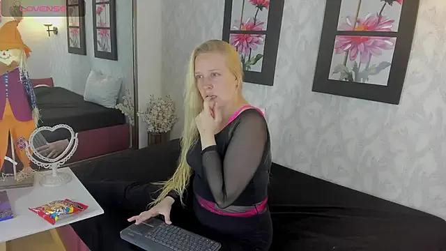 Private EmilySumer on StripChat