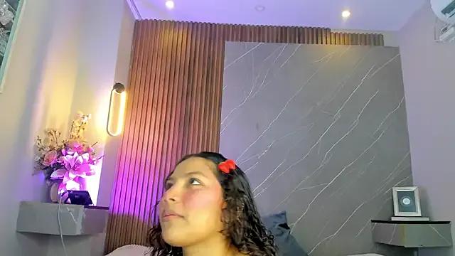 emma__rose1 on StripChat