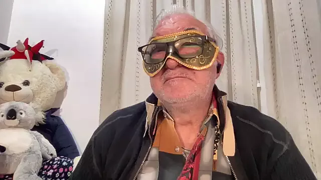 Offline EroticVenetian on StripChat