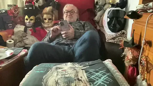 Offline EroticVenetian on StripChat