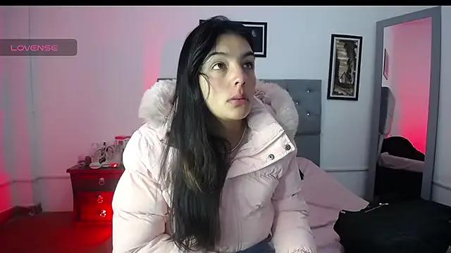 Freechat Esmeraldaa- on StripChat