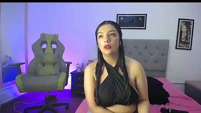 Freechat Esmeraldaa- on StripChat