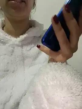 farah-36 — Make your little girl cum 