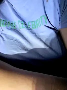 StripChat Finallytty_womandportypat is Freechat Finallytty_womandportypat — Naked shower in public