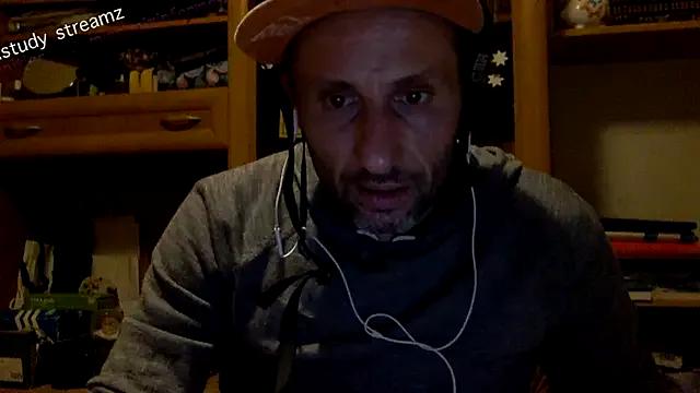 firefoxfeel on StripChat