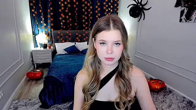 FollowLovee on StripChat 