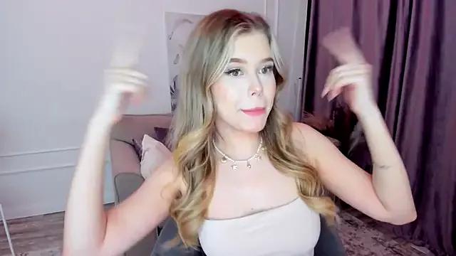 FollowLovee on StripChat 