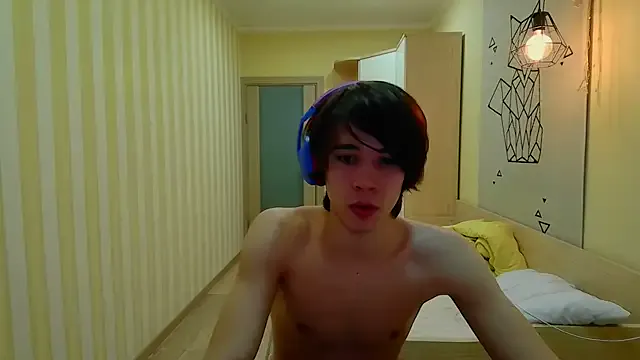 gayGamogey model from StripChat