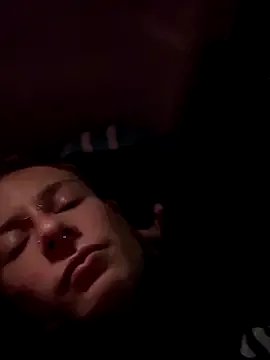 Freechat GoldenPussy1329 on StripChat