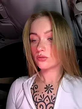 Goldi159 — Show boobs 