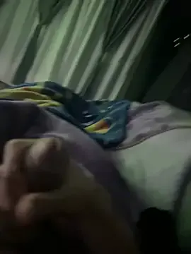 Offline groschibre40100 on StripChat